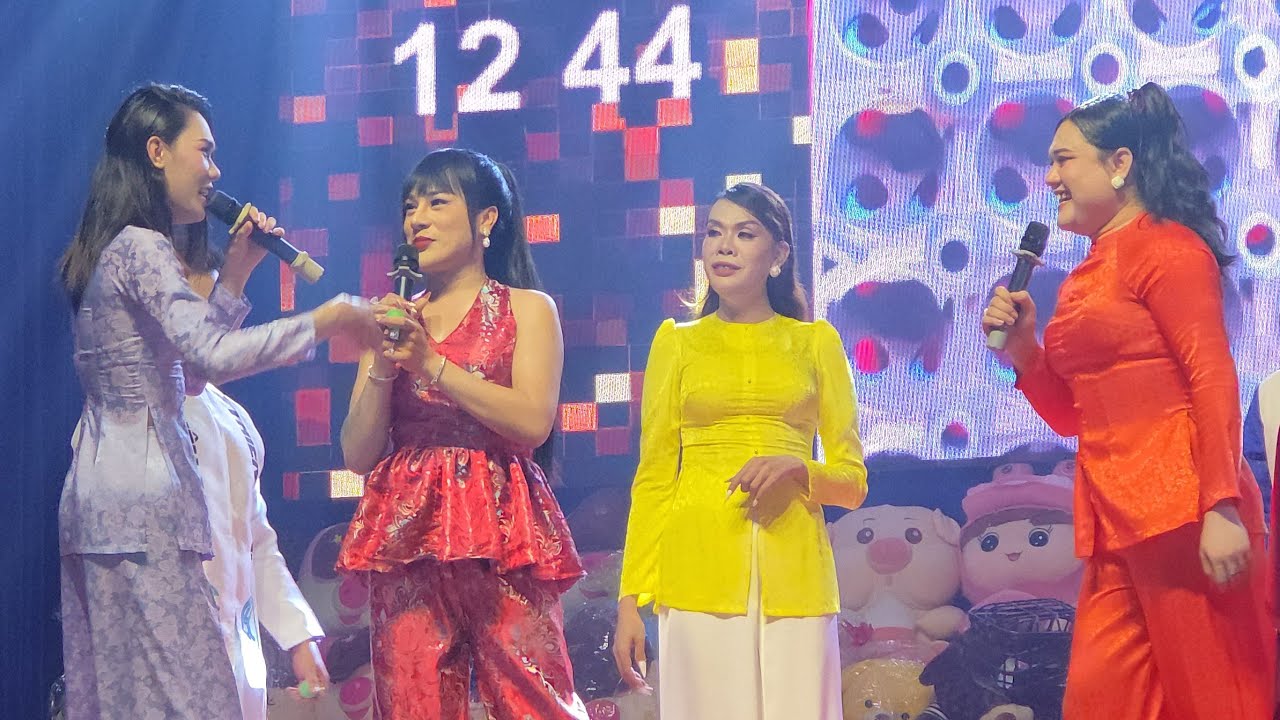 Đoàn lô tô Bảo Nghi toàn người đẹp hát hay duyên dáng : Cúc Mi, Thiên Minh, Mỹ Ngân, Thục Nhi