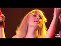 B&eacute;same Mucho - live singing &amp; acrobatic show - Lucia Sky