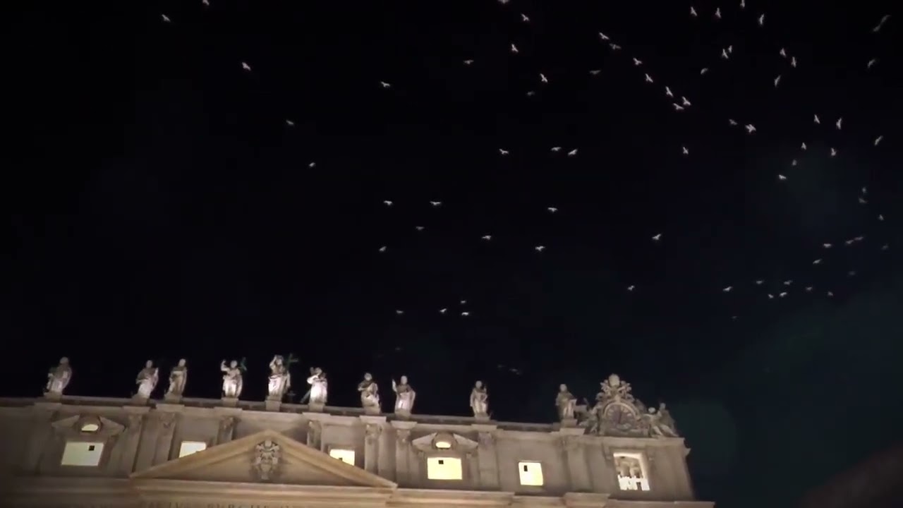 New Years eve Saint Peter's Square raw footage (clip)