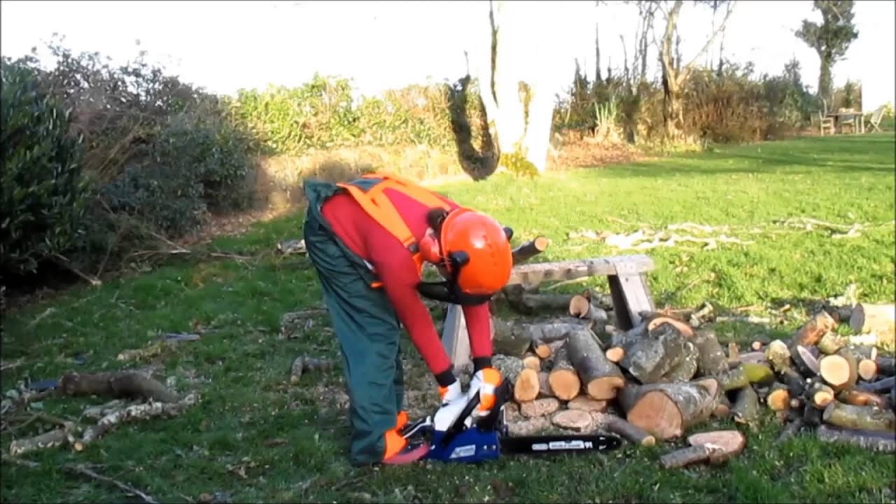 Demonstration of the Hyundai chainsaw safety brake feature YouTube