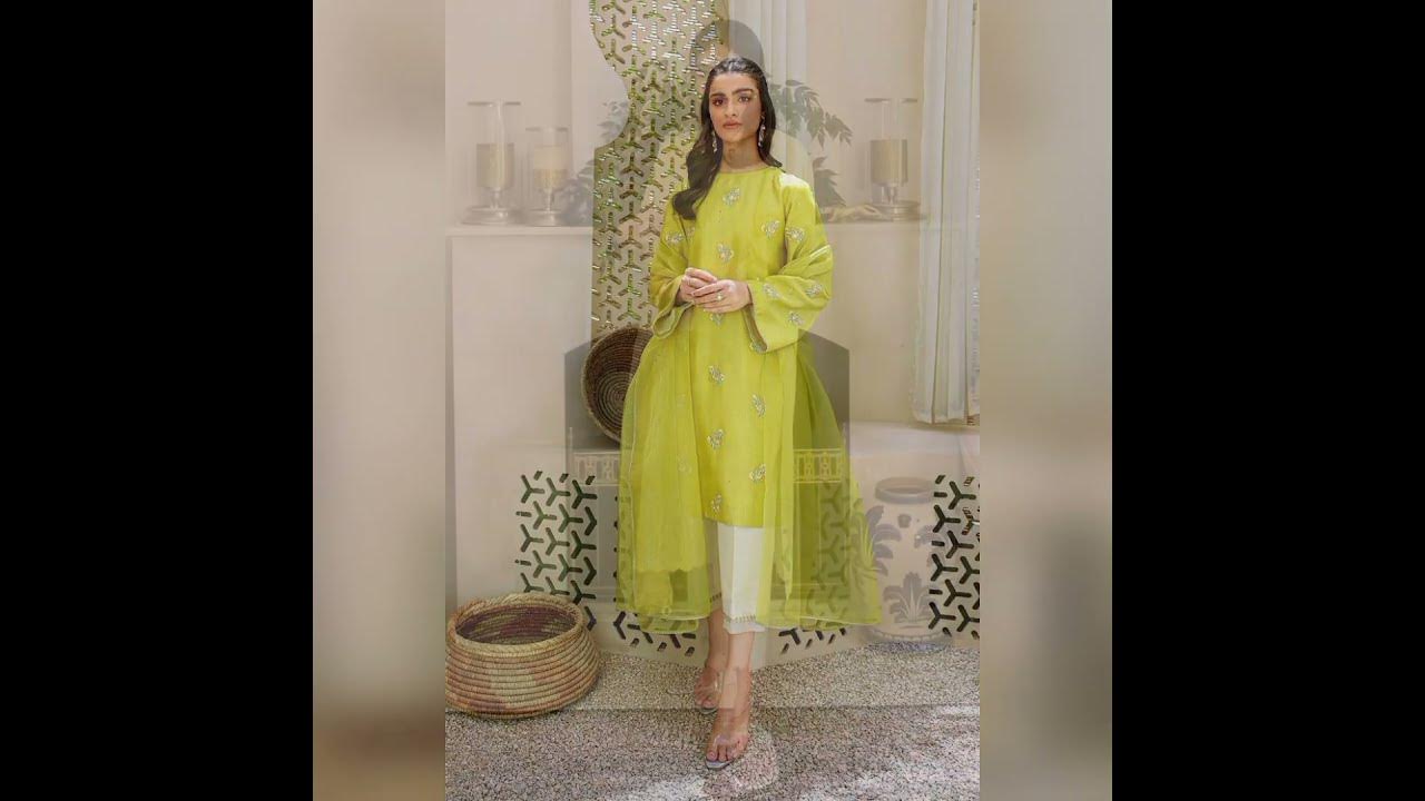 yellow-fancy-dress-ideas-for-ladies-trending-fashion-viral-fashion