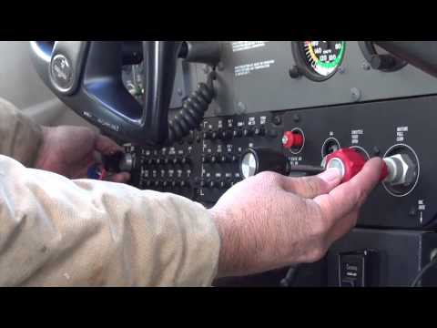 Video: Hoe start een Cessna-motor?