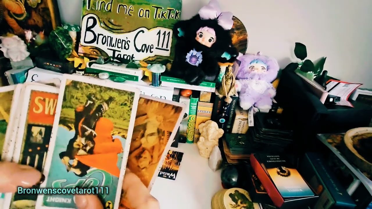 People Are GOSSIPING On How SHOOK They Are Of You!Your Bull💩Detector Is On Point!Leader Not Follower