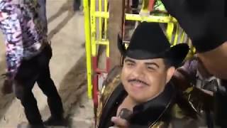 Chuy Lizarraga Soltando Toro de Rancho la Mision y Cantando al Mismo Tiempo