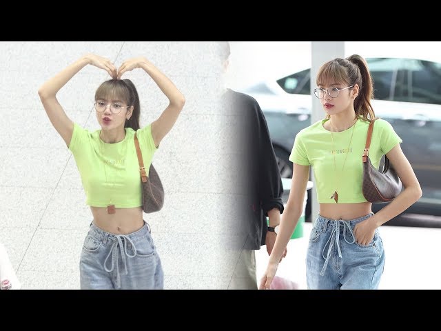 191002 블랙핑크(BLACKPINK) 리사(Lisa) 출국 Departure [인천공항] 4K 직캠 by 비몽 class=