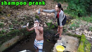 shampoo prank 31