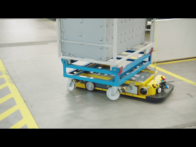 Innovative production logistics at the BMW Group   Smart Transport Robot STR class=