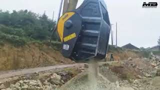 Eltrak II MB Crusher Bucket BF90.3 on a Caterpillar 323
