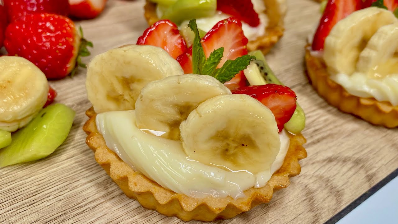 Tartelettes aux fruits 🍌 🍓🥝تارتولات بالفواكه كريمةخطيرة وعجينة مقرمشة لرمضان الكريم إن شاء الله