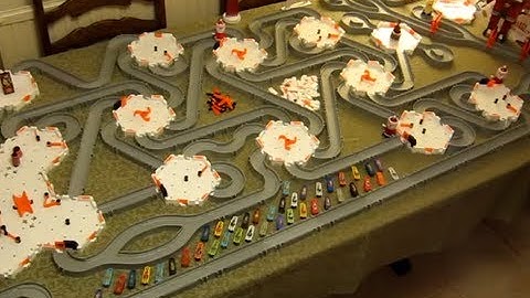 Huge HexBug Nano Construct MAZE challenge - Can any bug find the end winning Hex cell ?