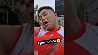 Querían Cogotear A Eyner Huachaca Cuando Estuvo Peleando