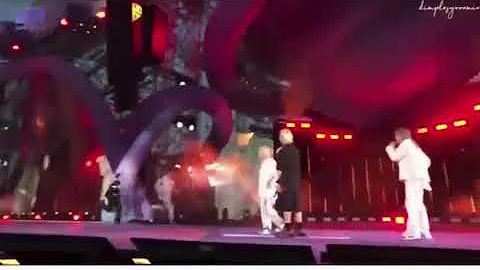 Jungkook chasing Tae |Taekook Sowoozoo concert