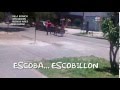 Escoba... Escobillón... baratito el escobillón!