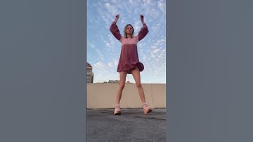BEST SHUFFLE GIRL DANCE MUSIC VIDEO 2025 ON A VIRAL TIKTOK SONG❤️