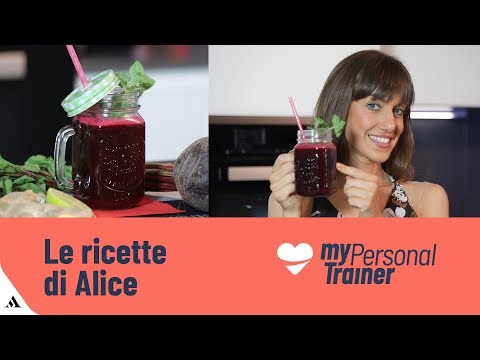 Mocktail con succo di barbabietola