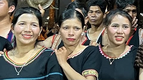 Đêm cồng chiêng đường phố của làng K’Dung xã H’Ra - Mang Yang