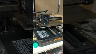 Kingroon KP3S PRO V2 3D printer in action.