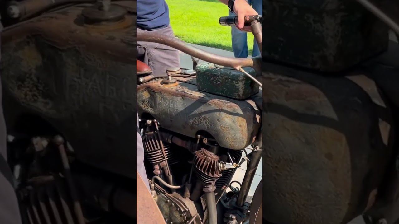 ハーレーダビッドソン 1917年モデル 1/12スケール 1917 Harley Davidson<br/> — Audrain Auto Museum