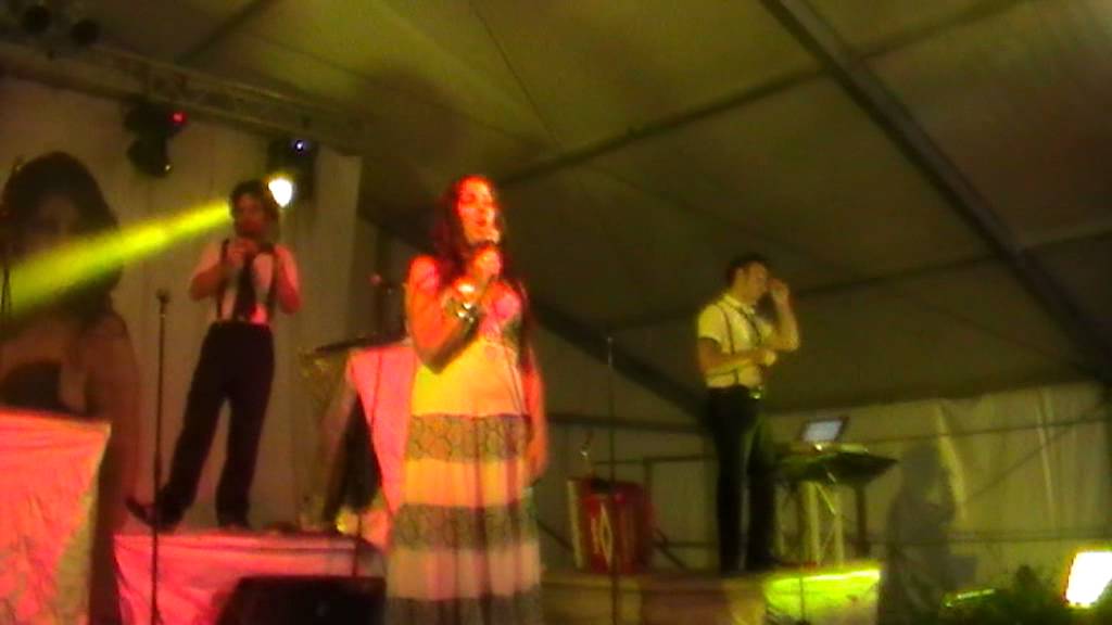 CON UN BACIO SULLA GUANCIA ORCHESTRA GIUSY MERCURY ALLA FESTA DEI CALABRESI AOSTA YouTube CON UN BACIO SULLA GUANCIA ORCHESTRA GIUSY MERCURY ALLA FESTA DEI CALABRESI AOSTA YouTube