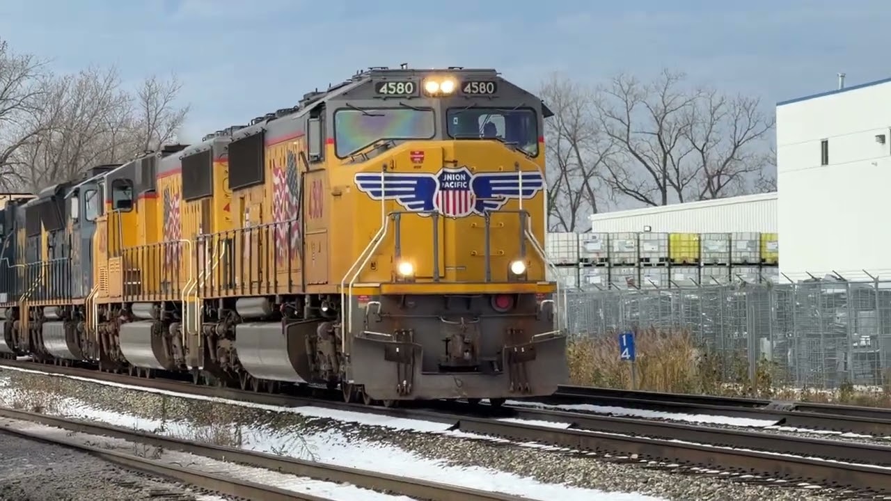 UP SD70M Duo, CSX SD70MACe Duo, And CSX GEVO Lead The Gibson Train In Blue Island, IL On 11/11/25