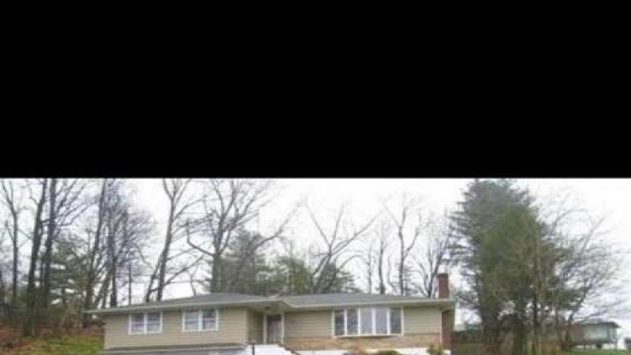 138 Parker Avenue, Meriden, CT Presented by Christine ZygmontRoss