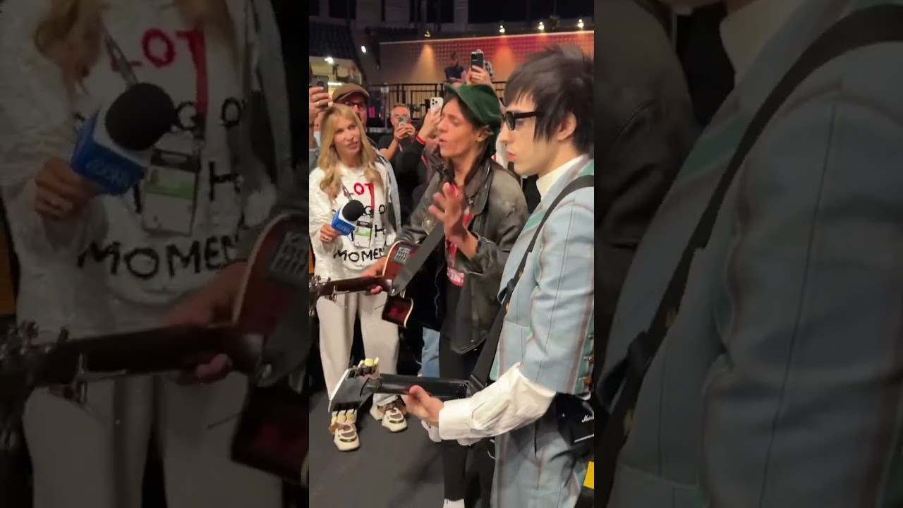 Lucio Corsi 🇮🇹 live from the Press Centre