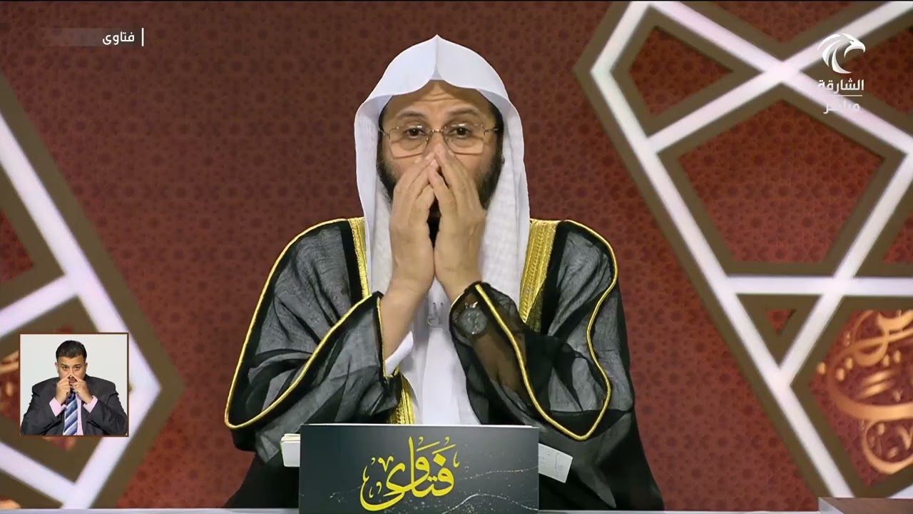 هل يجب على المرأة تغطية منطقة تحت الذقن أثناء الصلاة _ الشيخ عزيز فرحان