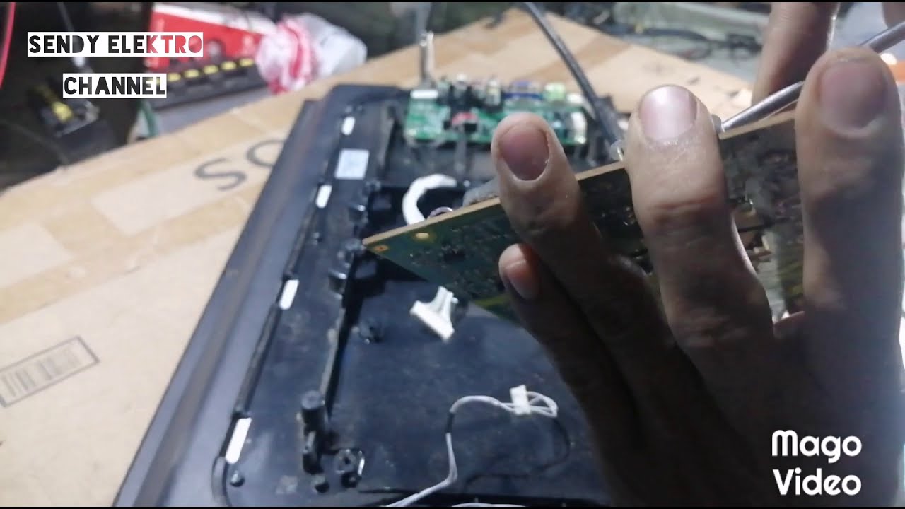 Polytron pld 24d800 nyala sebentar terus mati dan tidak bisa diremot