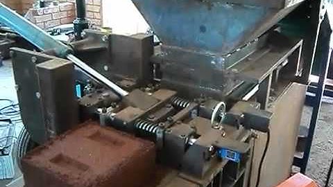 Auram Press 6000 - automatic compressed earth block press