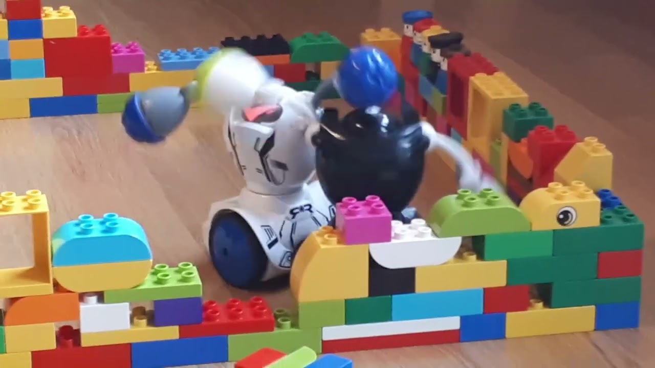 Roboterkampf    !!!!In der LEGO Arena!!!!