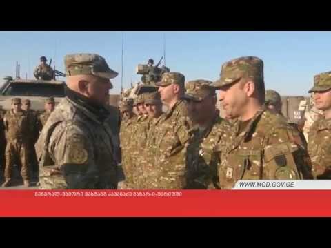 გენერალ-მაიორი ვახტანგ კაპანაძე მაზარ-ი-შარიფში