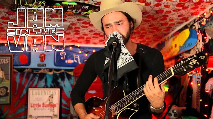 SHAKEY GRAVES - "Christopher Columbus" (Live at Te...