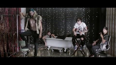 Punk Goes Pop Vol. 6 - Youth In Revolt "Royals" Music Video