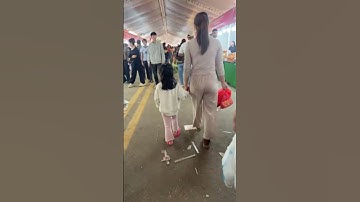 Cảnh nổi bật từ buổi phát trực tiếp