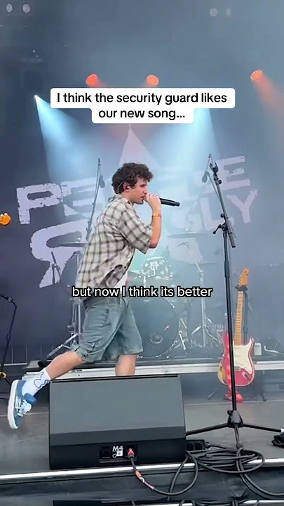 Someone has a new favorite band…. #band #musician #reaction #punk #poppunk #punkrock #funny