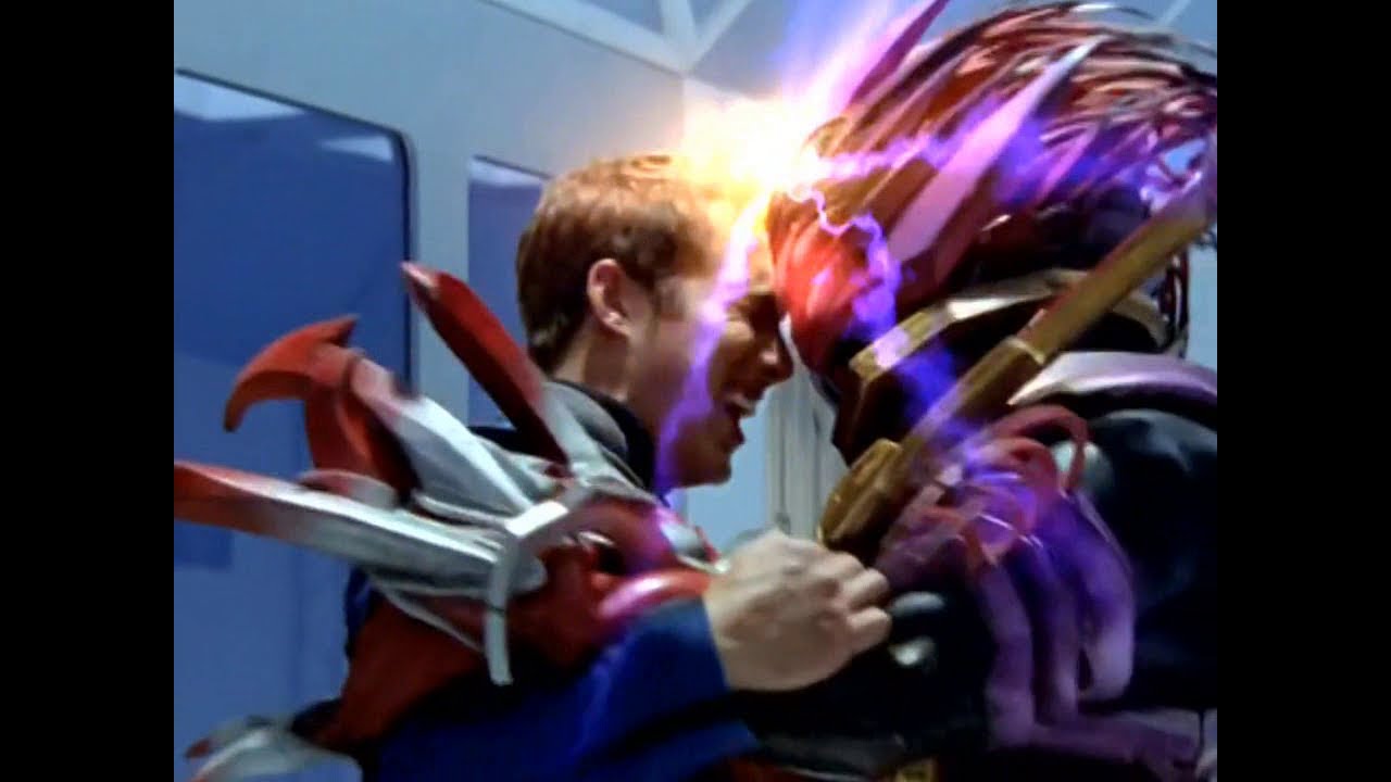 Power Ranger SPD | Sky y el alienigena Wootox cambian de cuerpo