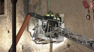 WORKER TRAPPED in Torre dei Conti DIES After 11-Hour Rescue Effort