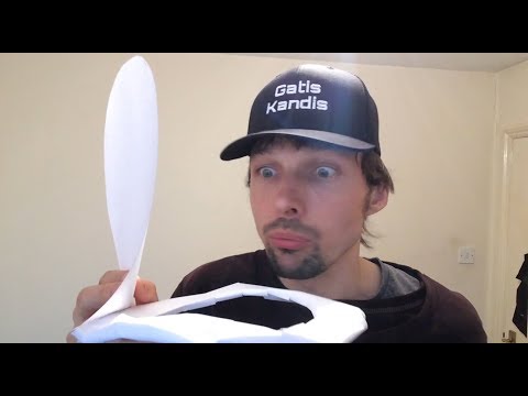 Why guys should not put down the toilet seat