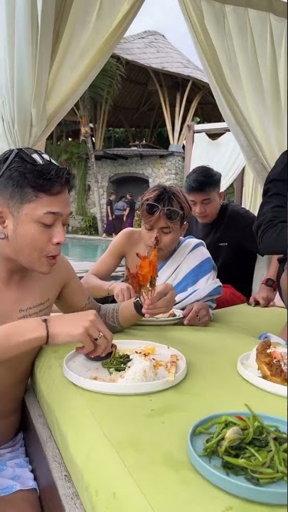 Mama Lela Liburan di Bali