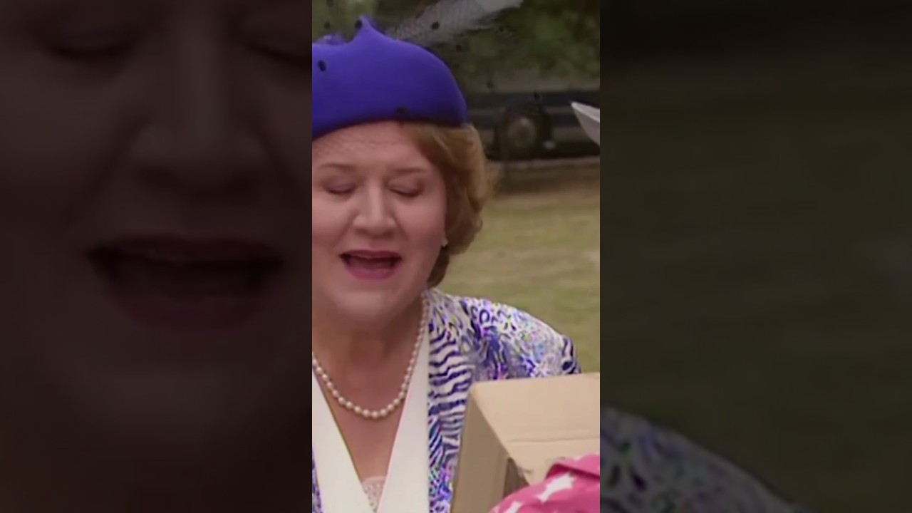Keeping Up Appearances - Hyacinth on the Move (with her China!) #keepingupappearances #comedy #funny