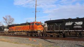 11/29/16 NS grain train w/ BNSF power