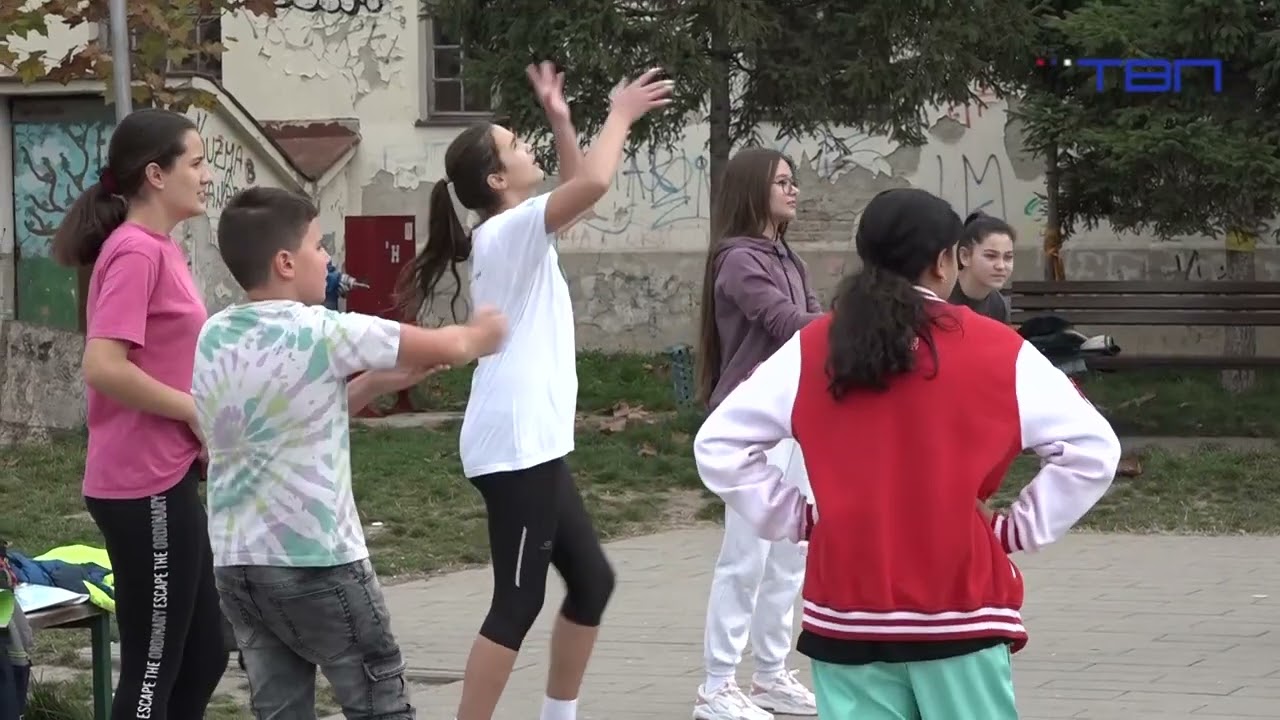 TV Pančevo- Škola  „Đura Jakšić“ obeležila svoj dan uz sport i bioskop