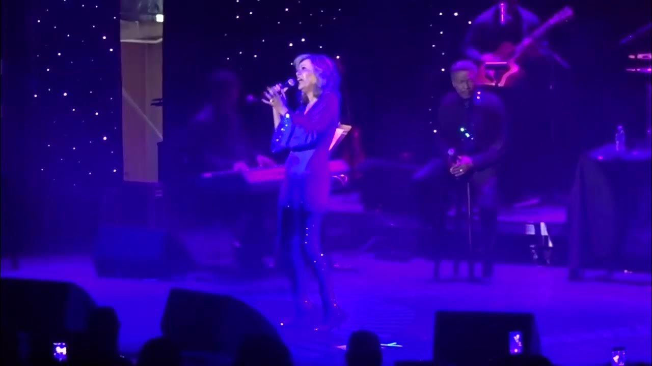 Marilyn McCoo One Less Bell To Answer (Live) Soul Train Cruise '18