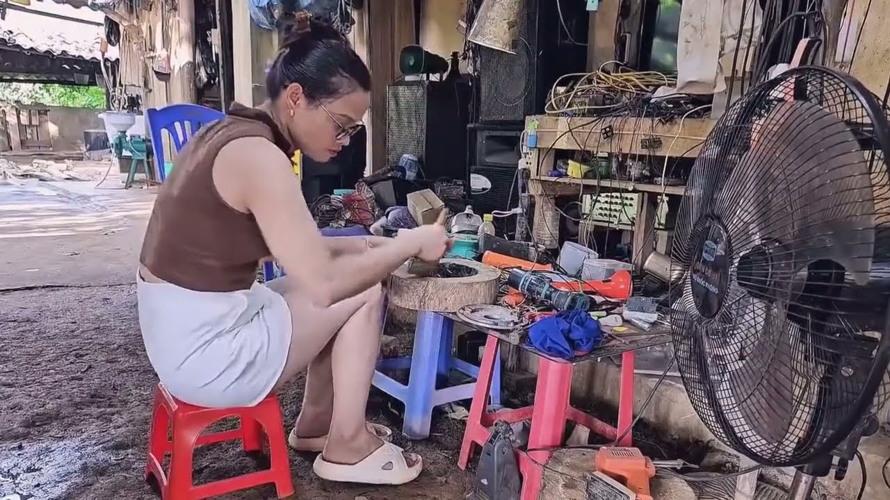 Genius Girl's Challenge: The girl crafted a wooden casing for an electric cooker