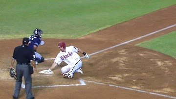 SD@ARI: Castillo hits an RBI single to left field