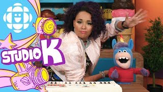 Gary Sings About Grilled Cheese with Janaye & Tony | CBC Kids