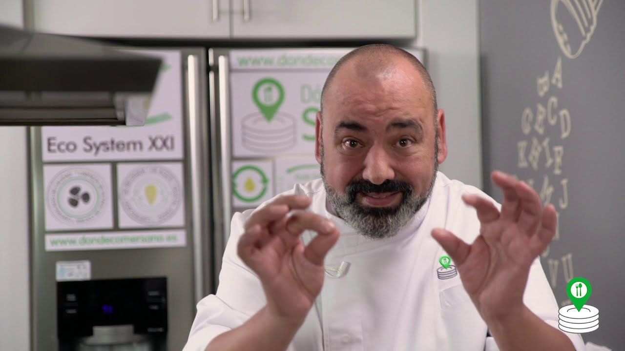 Hamburguesa con foie, cebolla confitada y crema de boletus