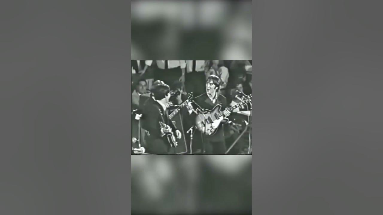 When John Lennon Saved the Day: The Moment Paul McCartney Forgot His Lyrics on a Beatles Concert!