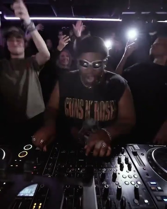 Gorilla By Bun Xapa and Mpho.Wav is OUT NOW #afrohouse #afrohousedj #housemusic #afrotech