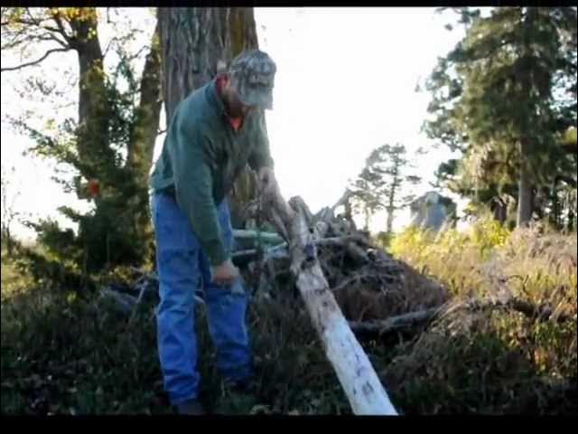 Setting body grip traps with Magnum Power Clip 360° Nailed Trap Placement System Part 2